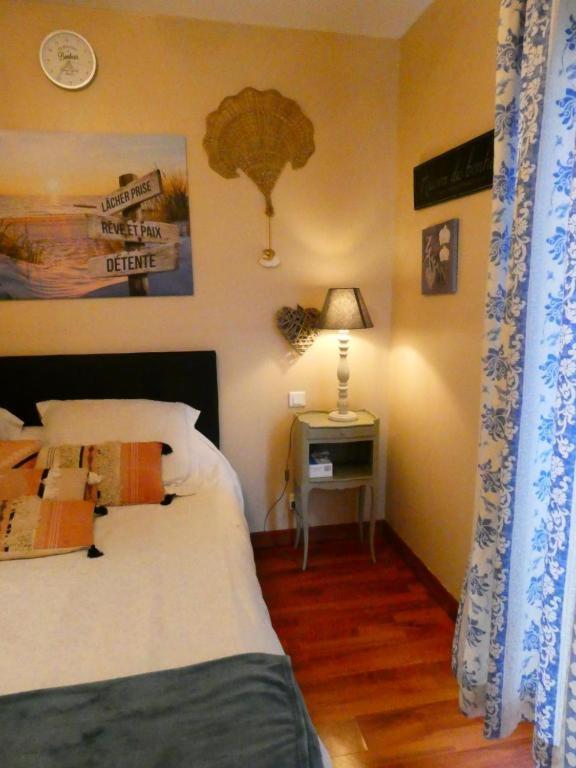 Chambre Le Mas D'Adelice Taulignan Extérieur photo