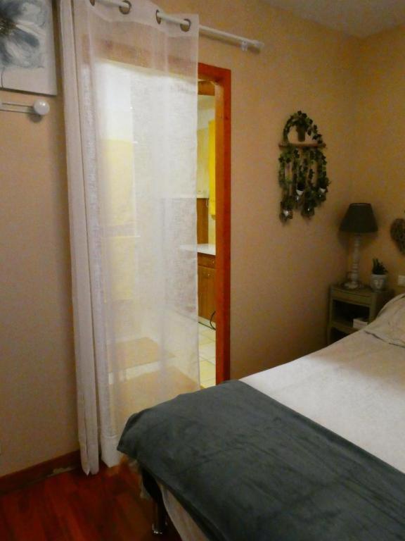 Chambre Le Mas D'Adelice Taulignan Extérieur photo